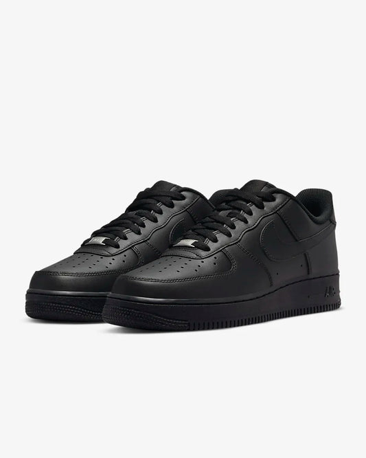 Nike – SneakerCartel